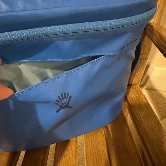 Hydro Flask Lunch Bag – Insulated Adult Lunch Cooler for Men and Women - Picture 5 of 7